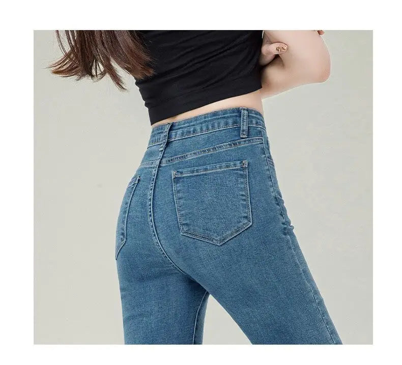 Versatile high-waisted flared jeans for women2024New slim-fit horsehair pants with a niche fashion sense in vintage blue