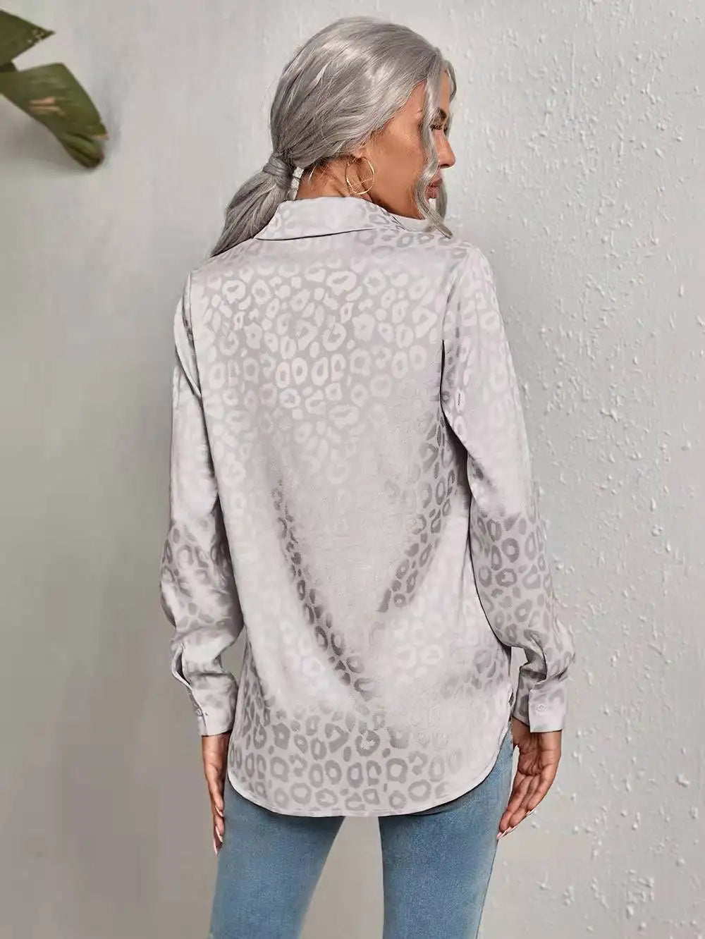 Women Leopard Print Luxury Blouse Spring Summer Long Sleeve Lapen Vintage Button Up Shirt Office Lady Satin Tunics Harajuku Top