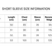 A size chart table in Chinese with columns for size (M, L, XL, XXL), garment length (50-53), chest circumference (85-100), sleeve length (26), and suitable body weight (95-145).