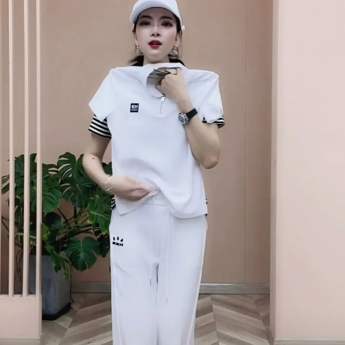 T-shirt Woman Short Sleeve Tee Clothing Green Polo Neck Shirts for Women Tops White Korean Style Polyester Luxury High Quality V